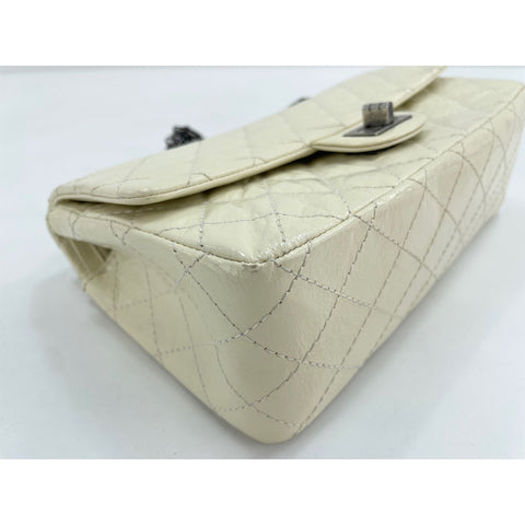 CHANEL Matrasse Shoulder Bag lambskin white WS33072