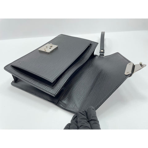 LOUIS VUITTON Pochette Serie Dragone Clutch bag black WS33101