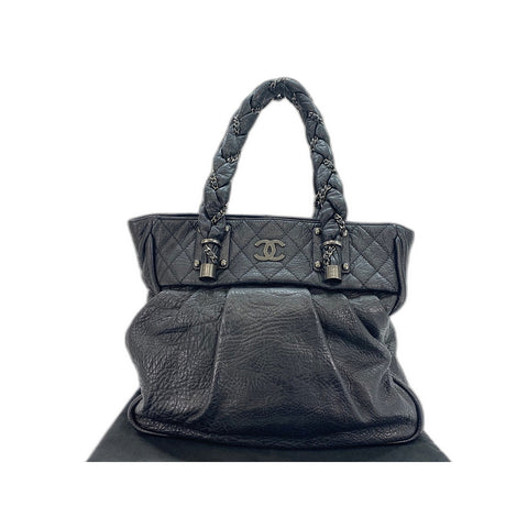 CHANEL Tote Bag leather black WS33110