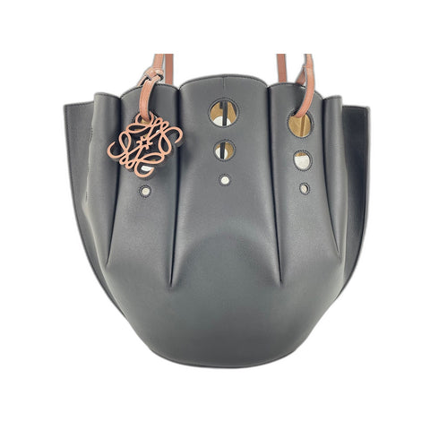 LOEWE shell Tote Bag leather black WS33120