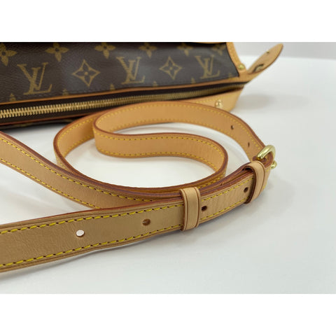 LOUIS VUITTON Popancourt Ron Shoulder Bag Brown WS33125