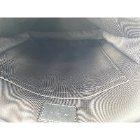 LOUIS VUITTON Pochette District Shoulder Bag black WS33159