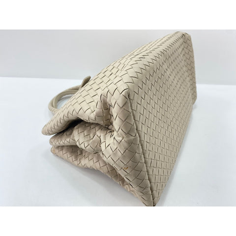 BOTTEGAVENETA Rome Handbag lambskin beige WS33204