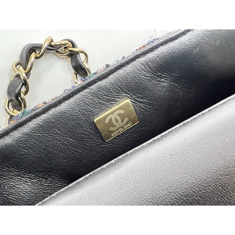 CHANEL Tweed Mini Matelassé Shoulder Bag tweed multicolor WS33214