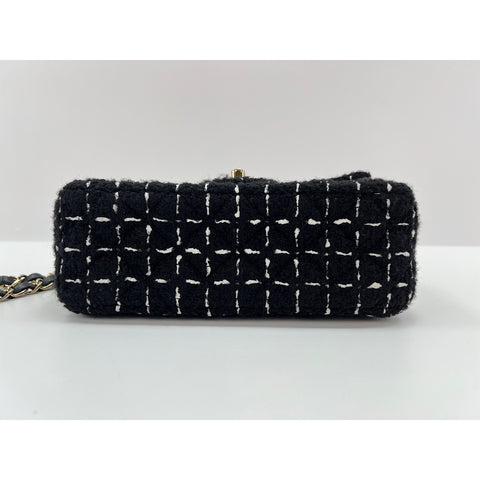 CHANEL Mini matrasse Shoulder Bag tweed black WS33216