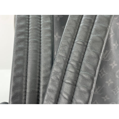 LOUIS VUITTON Apollo backpack Backpack Â· Daypack black WS33325