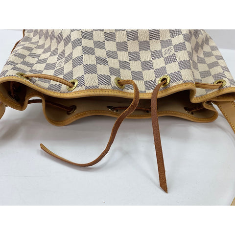 LOUIS VUITTON Noe Shoulder Bag white WS33334