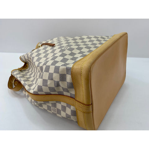 LOUIS VUITTON Noe Shoulder Bag white WS33334