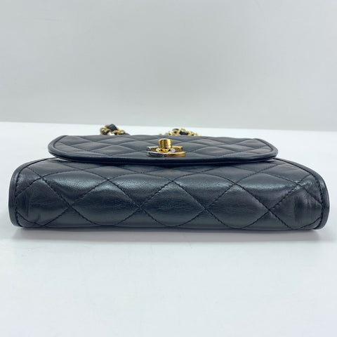 CHANEL Mini matrasse Shoulder Bag lambskin black WS33438