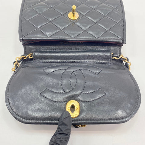 CHANEL Mini matrasse Shoulder Bag lambskin black WS33438