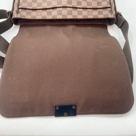 LOUIS VUITTON Damier District MM Shoulder Bag Brown WS33661