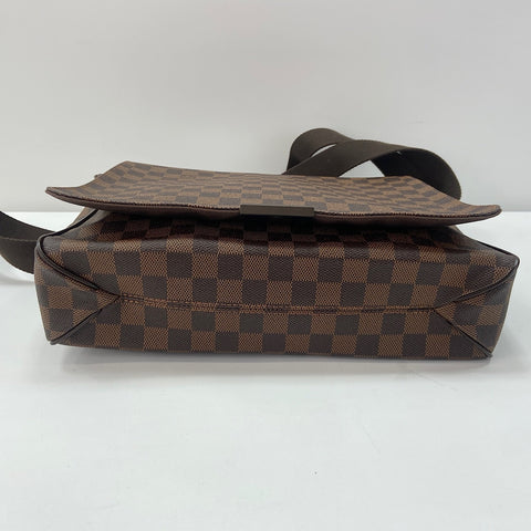 LOUIS VUITTON Damier District MM Shoulder Bag Brown WS33661