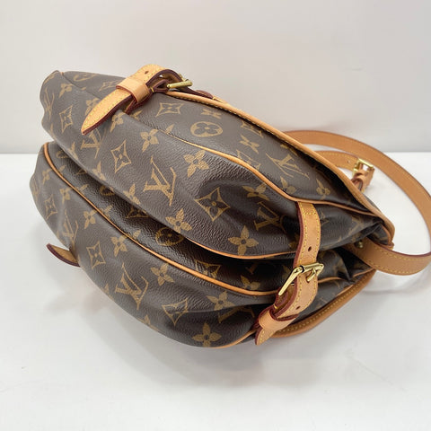 LOUIS VUITTON Saumur 30 Shoulder Bag Brown WS33663