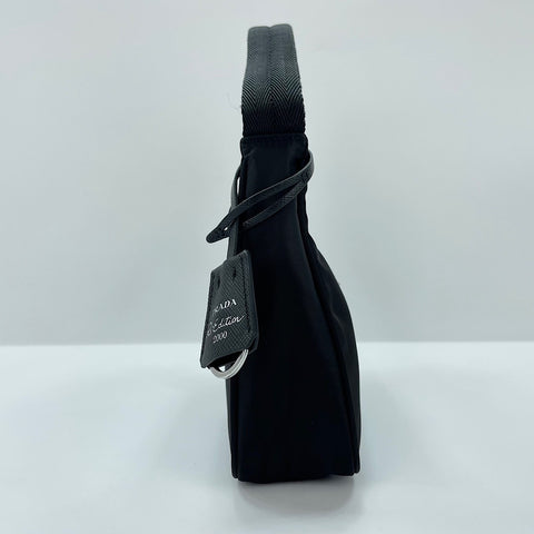 PRADA Re-edition 2000 Triangle with logo Handbag black WS33673