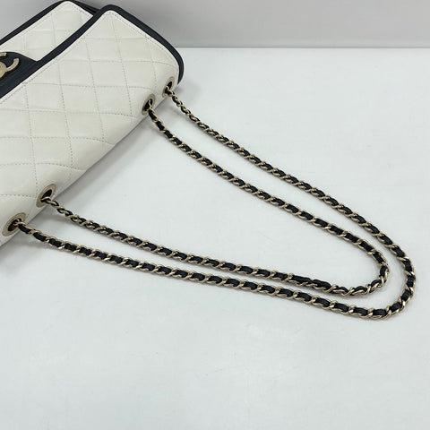 CHANEL Matelasse Shoulder Bag black WS33686