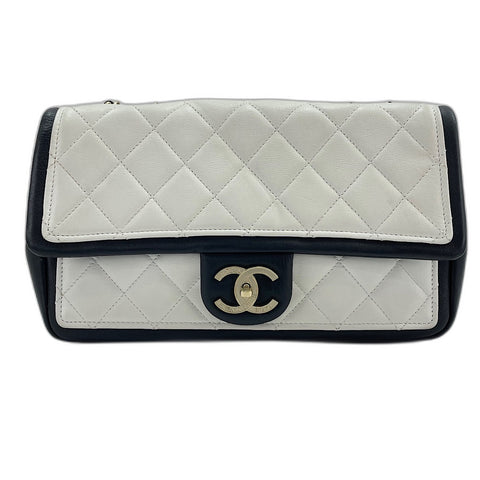 CHANEL Matelasse Shoulder Bag black WS33686