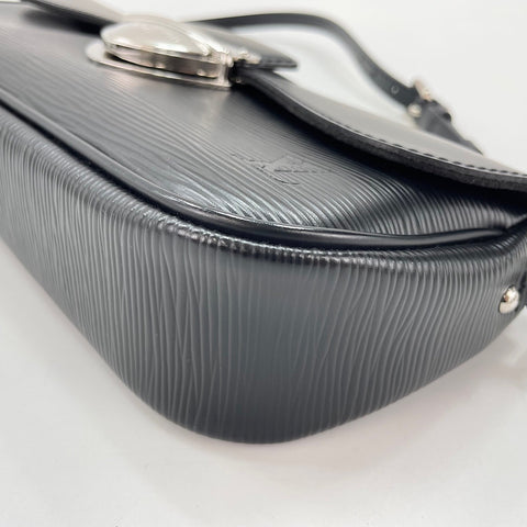 LOUIS VUITTON Pochette Montaigne Shoulder Bag black WS33687