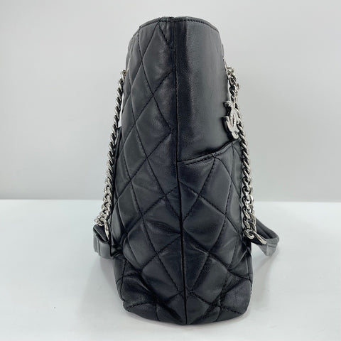 CHANEL Matelasse Shoulder Bag black WS33712