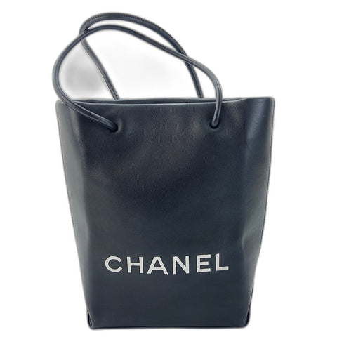 CHANEL Essential Tote Bag black WS33713