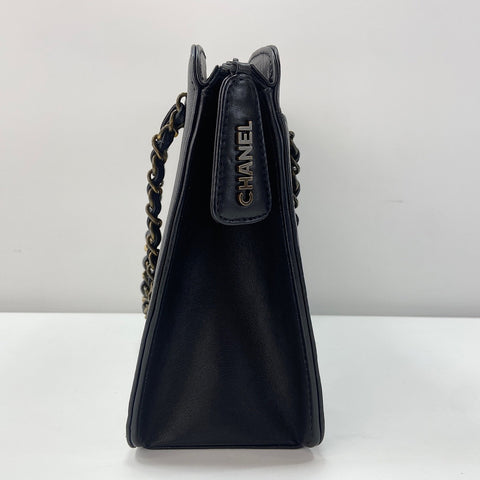 CHANEL Handbag black WS33730