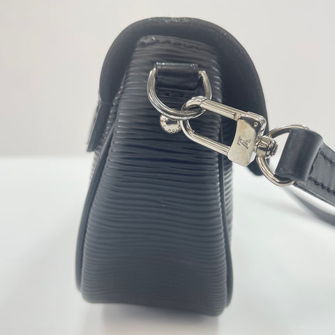 LOUIS VUITTON Pochette Montaigne Shoulder Bag black WS33741