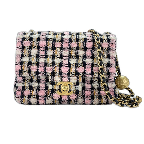 CHANEL Mini Matelasse Shoulder Bag pink WS33746