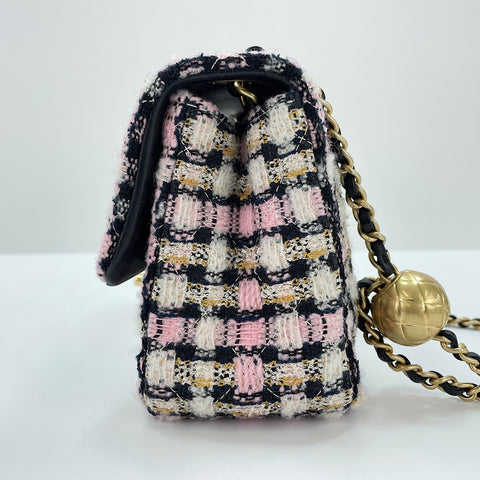 CHANEL Mini Matelasse Shoulder Bag pink WS33746