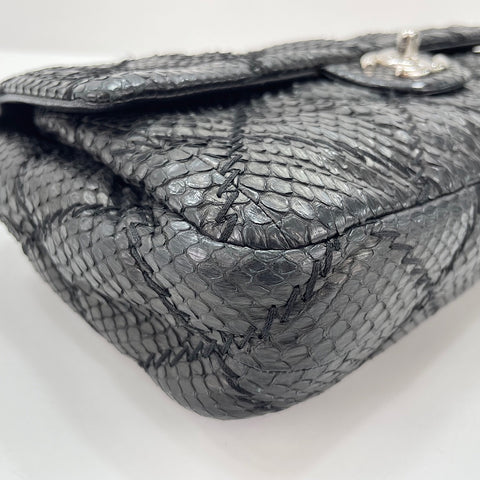 CHANEL 25 Shoulder Bag black WS33748