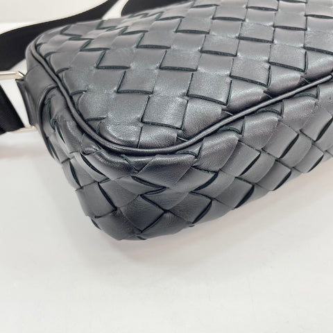 BOTTEGAVENETA INTRECCIATO Shoulder Bag black WS33750