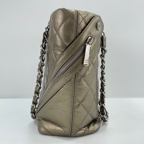 CHANEL Cambon line Shoulder Bag gold WS33757