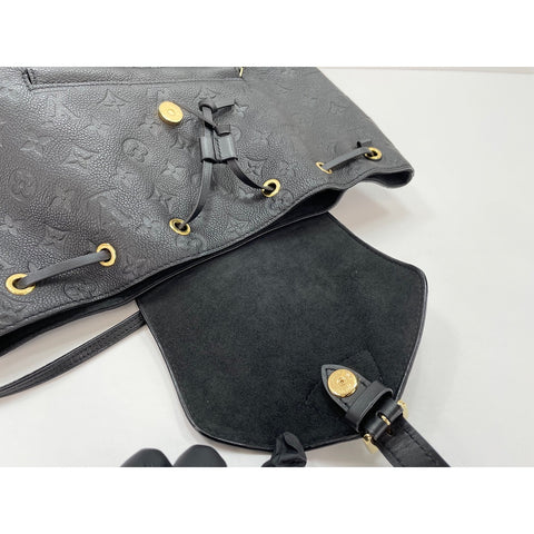 LOUIS VUITTON MontsourisPM Backpack Â· Daypack black WS33832