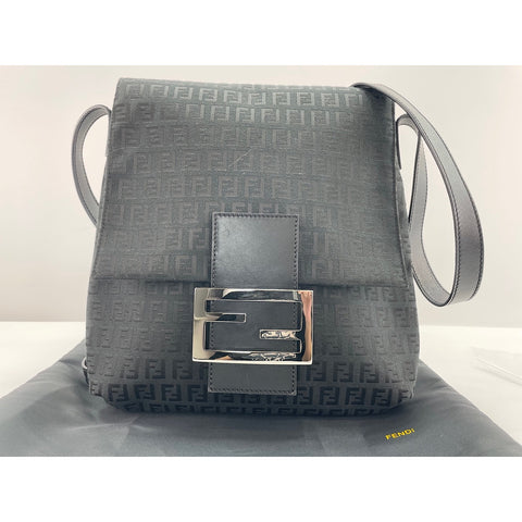 FENDI Shoulder Bag black WS33843