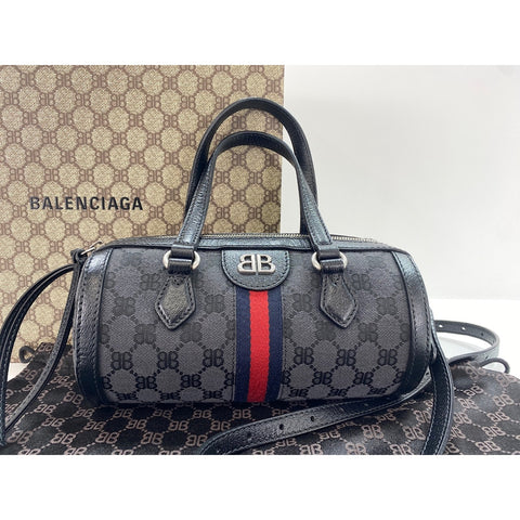 GUCCI The Hacker Project Shoulder Bag black WS33869