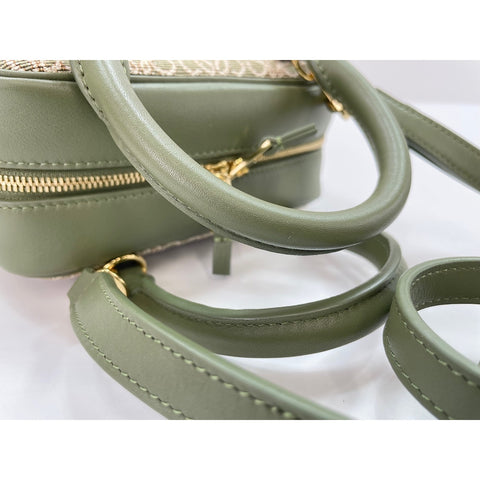 LOEWE Amazona 16 Shoulder Bag green WS33876
