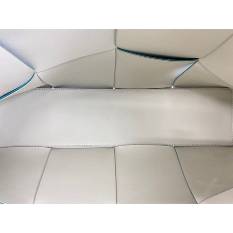 BOTTEGAVENETA MAXI INTRECCIATO Tote Bag blue WS33883