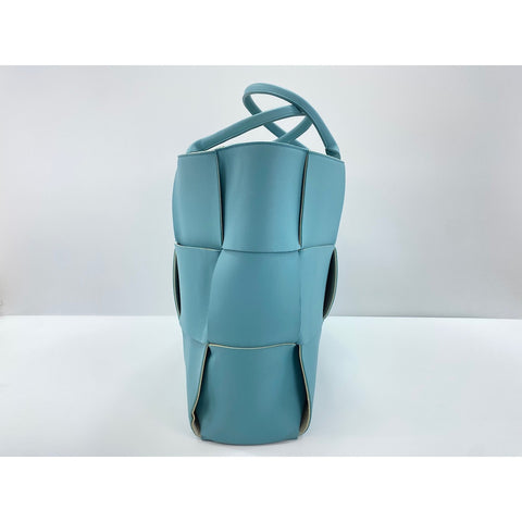 BOTTEGAVENETA MAXI INTRECCIATO Tote Bag blue WS33883