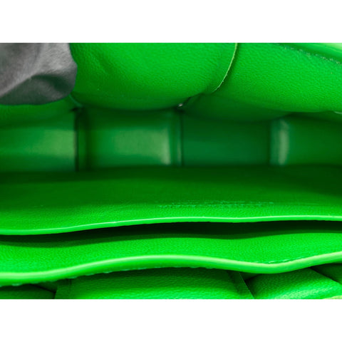 BOTTEGAVENETA cassette Shoulder Bag green WS33910