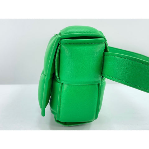 BOTTEGAVENETA cassette Shoulder Bag green WS33910