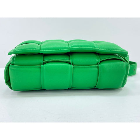 BOTTEGAVENETA cassette Shoulder Bag green WS33910