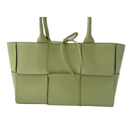 BOTTEGAVENETA MAXI INTRECCIATO Tote Bag green WS33929