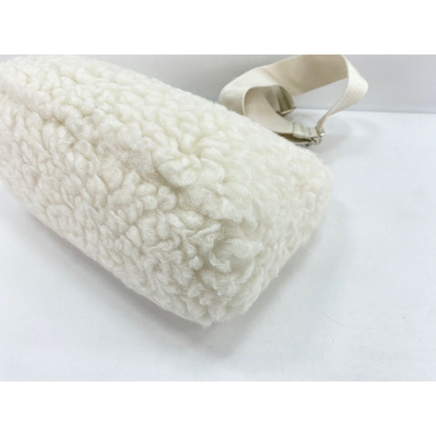 PRADA Re-edition 2005 Shoulder Bag white WS33968
