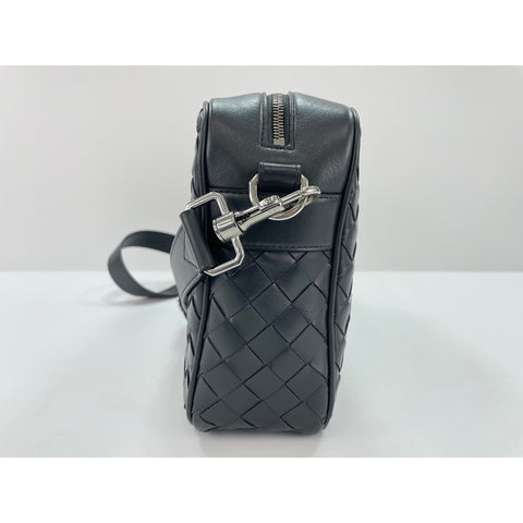 BOTTEGAVENETA INTRECCIATO Shoulder Bag gray WS34019