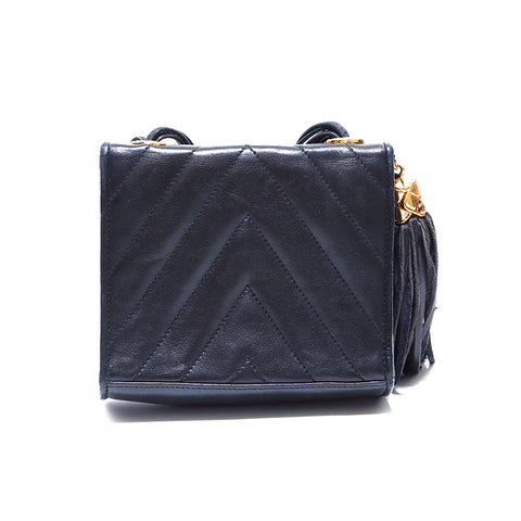 Chanel Fringe 1989-1991 Umhängetaschen Lambskin Schwarz WS3402