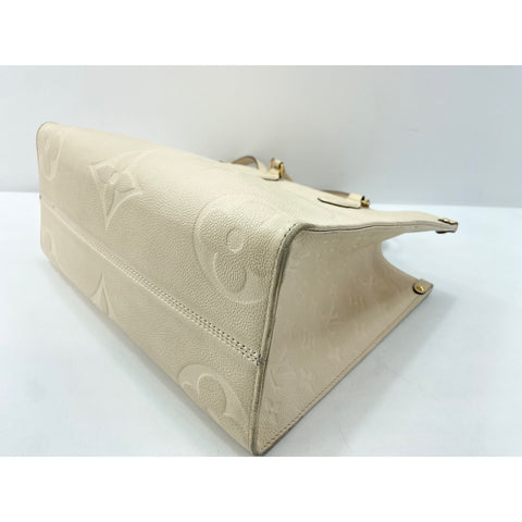 LOUIS VUITTON On the Go MM Tote Bag white WS34052