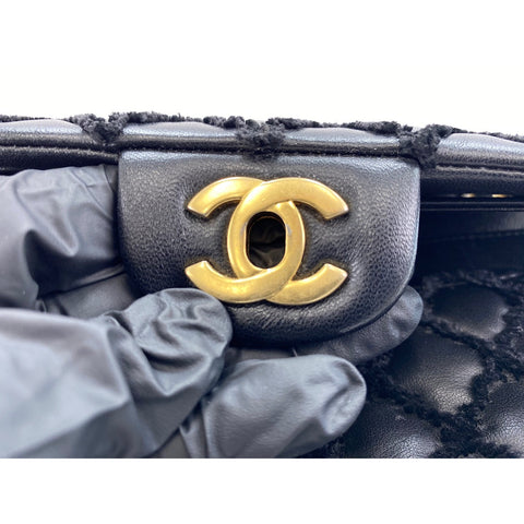 CHANEL Matelasse Shoulder Bag black WS34087