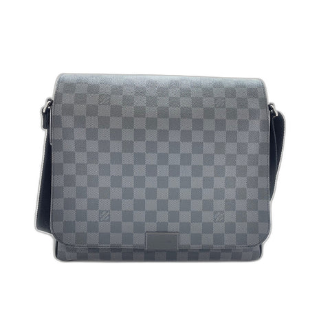 LOUIS VUITTON District Shoulder Bag black WS34105