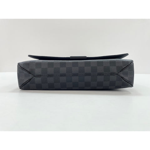 LOUIS VUITTON District Shoulder Bag black WS34105