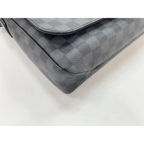 LOUIS VUITTON District Shoulder Bag black WS34105