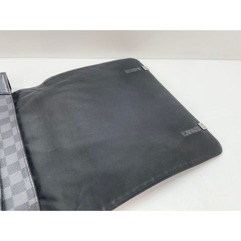 LOUIS VUITTON District Shoulder Bag black WS34106