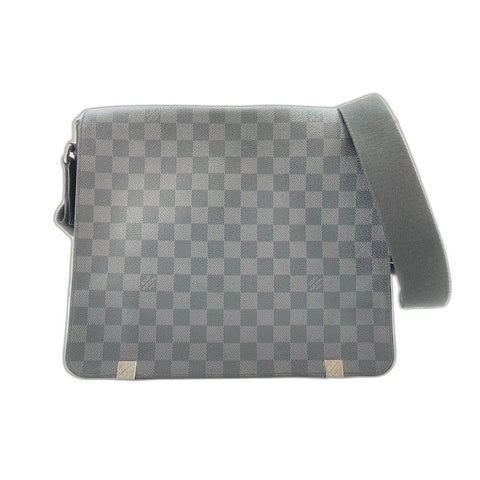 LOUIS VUITTON District Shoulder Bag black WS34106